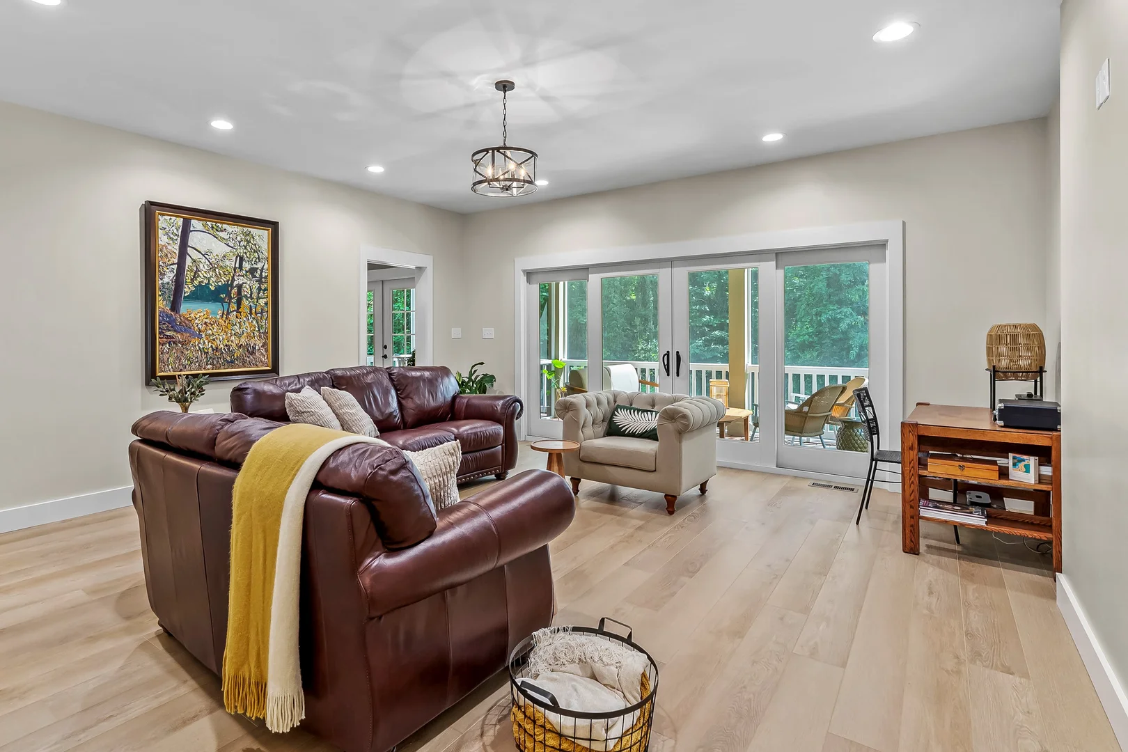 04-1021 16th ave pl nw-9