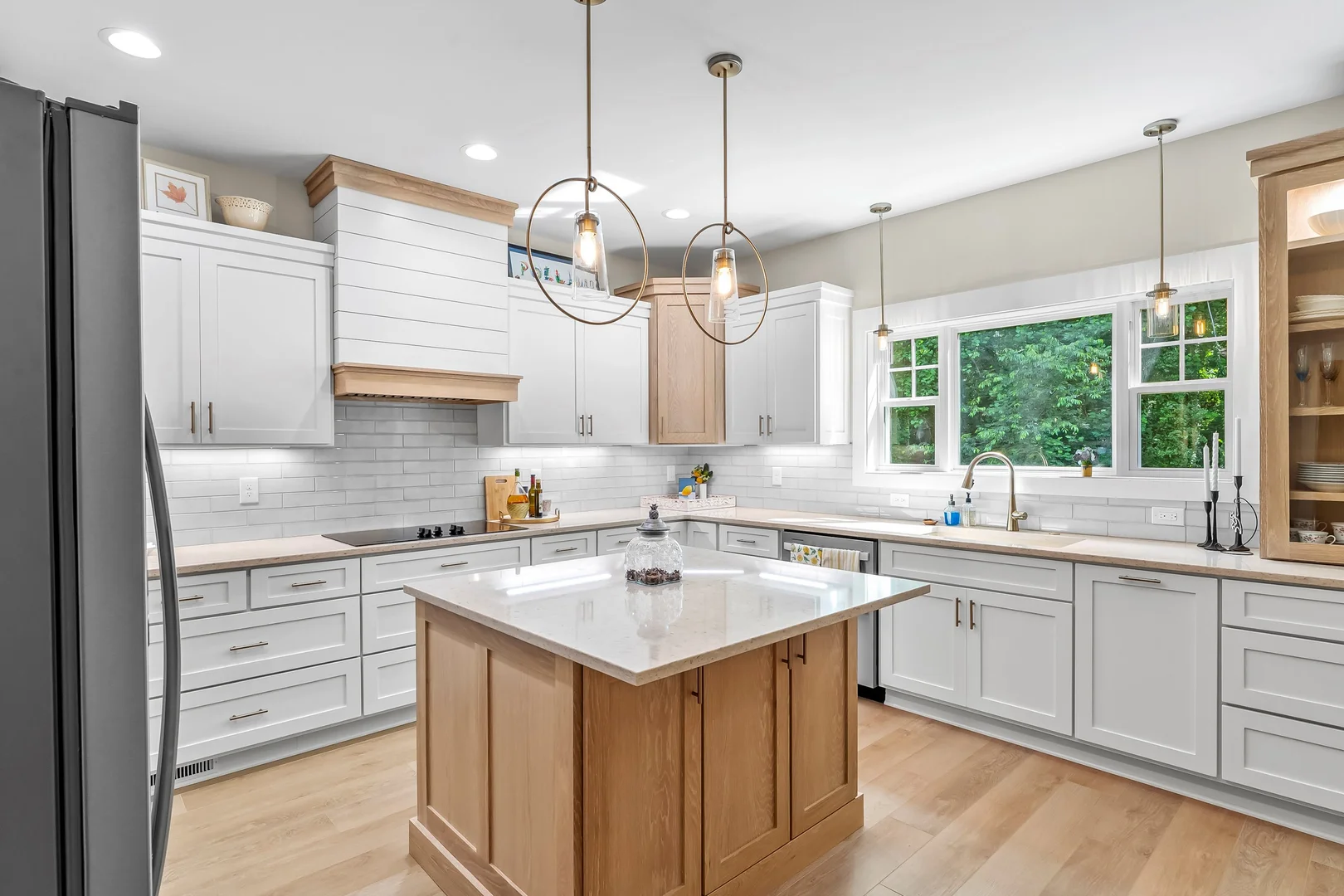 09-1021 16th ave pl nw-18